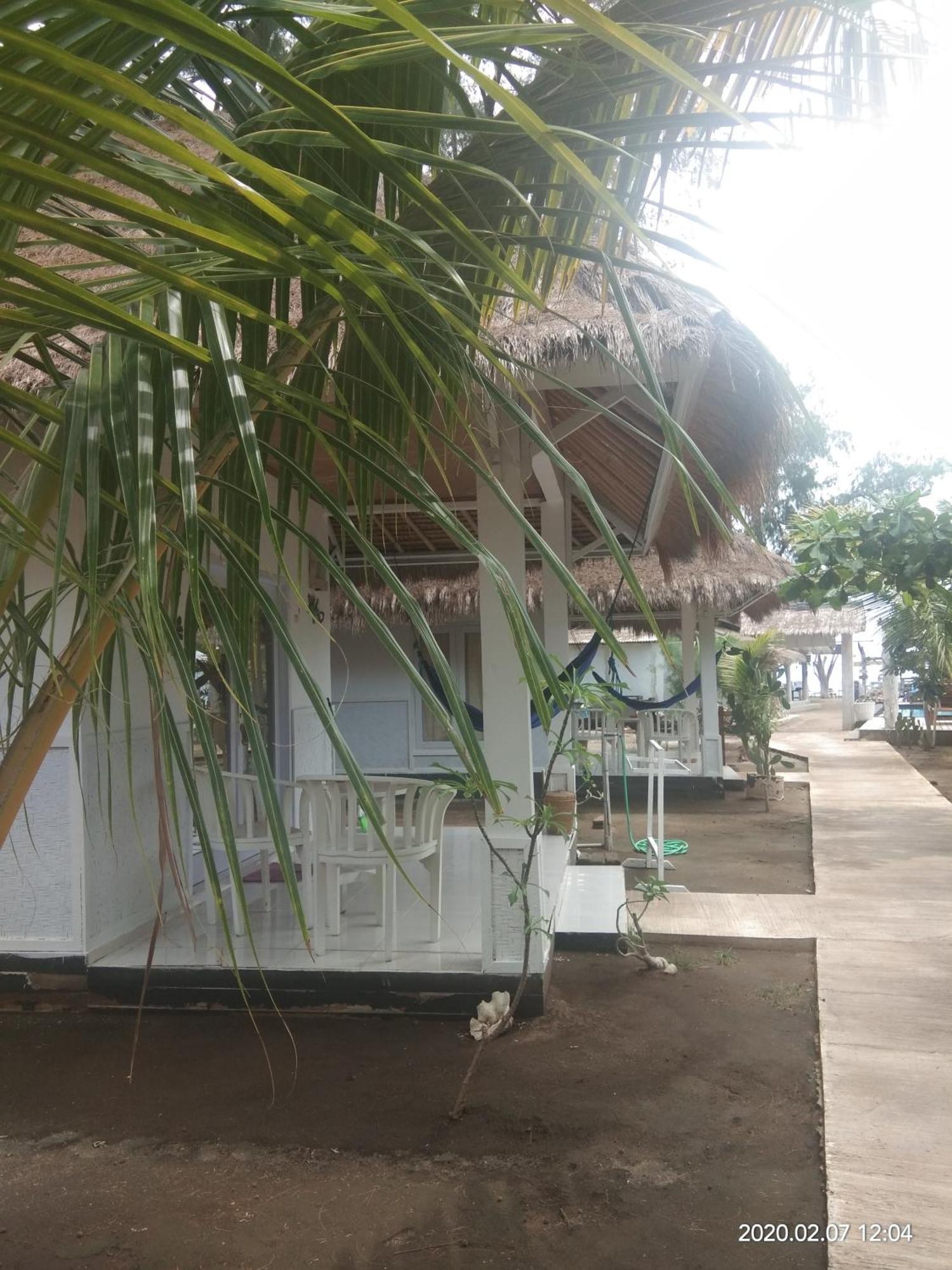 Star Bar And Bungalows Gili Air Bilik gambar