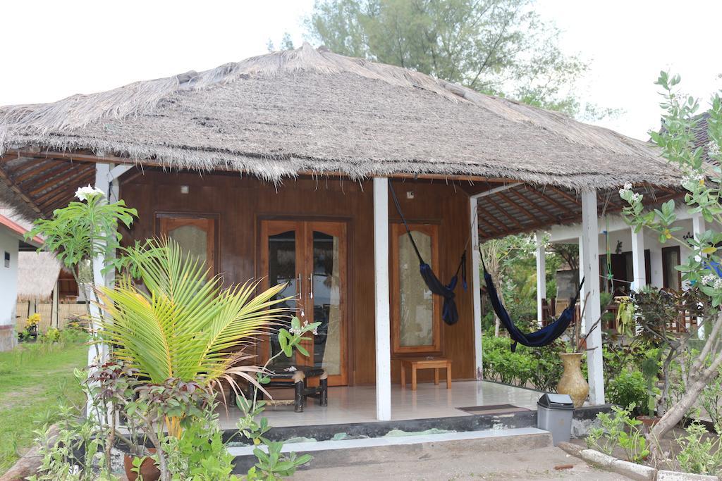 Star Bar And Bungalows Gili Air Bilik gambar