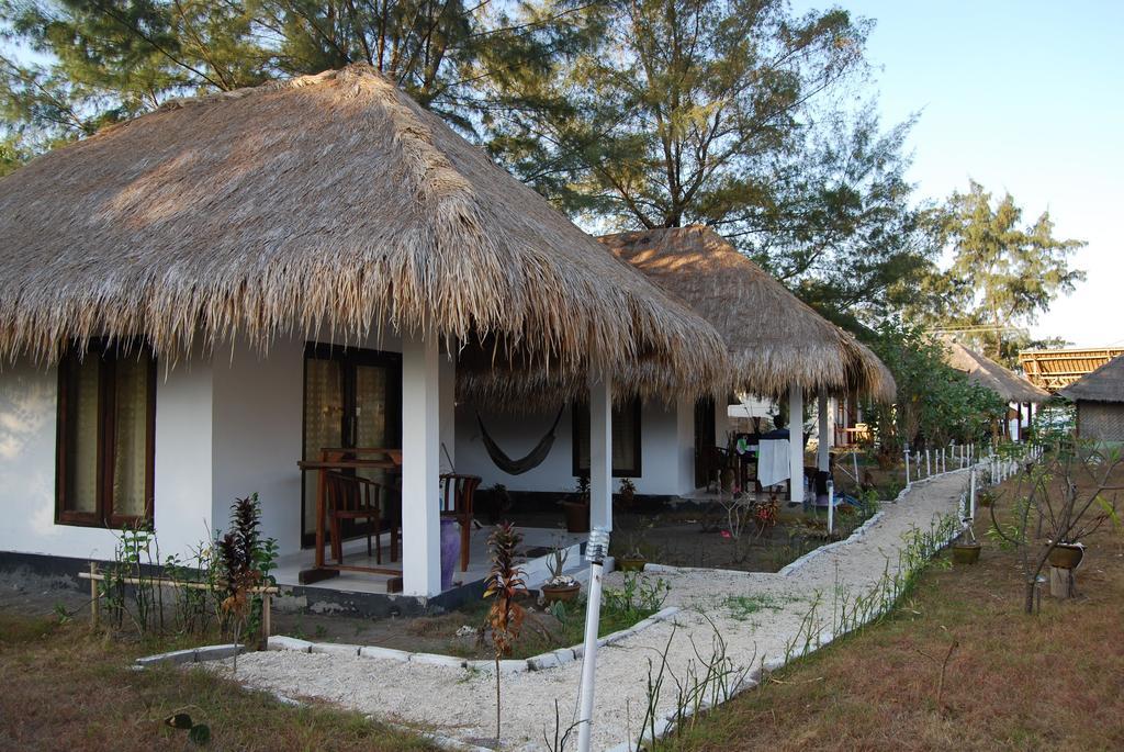 Star Bar And Bungalows Gili Air Bilik gambar