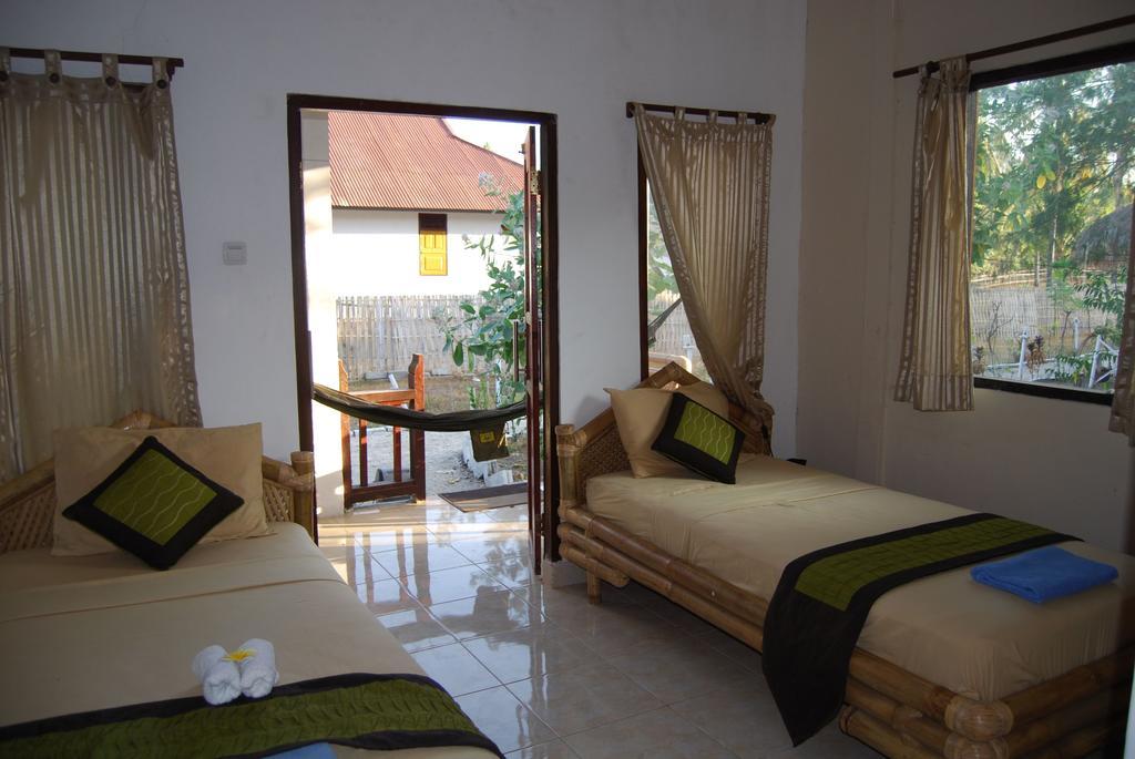 Star Bar And Bungalows Gili Air Bilik gambar