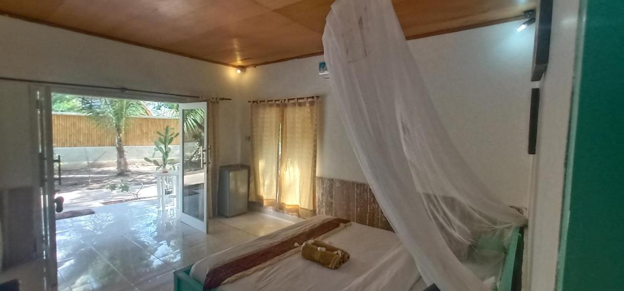 Star Bar And Bungalows Gili Air Luaran gambar